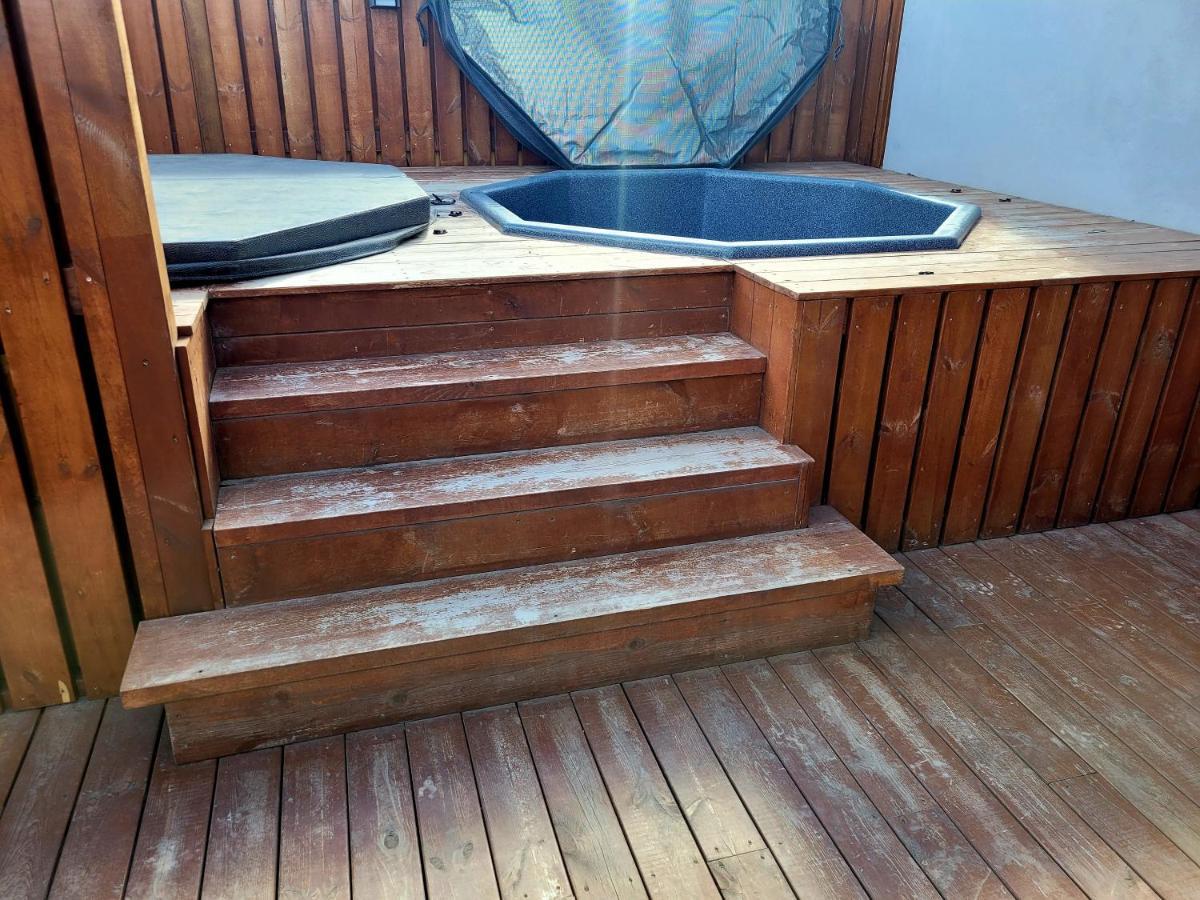 Ak Rentals, With Hot Tubs Akureyri Buitenkant foto
